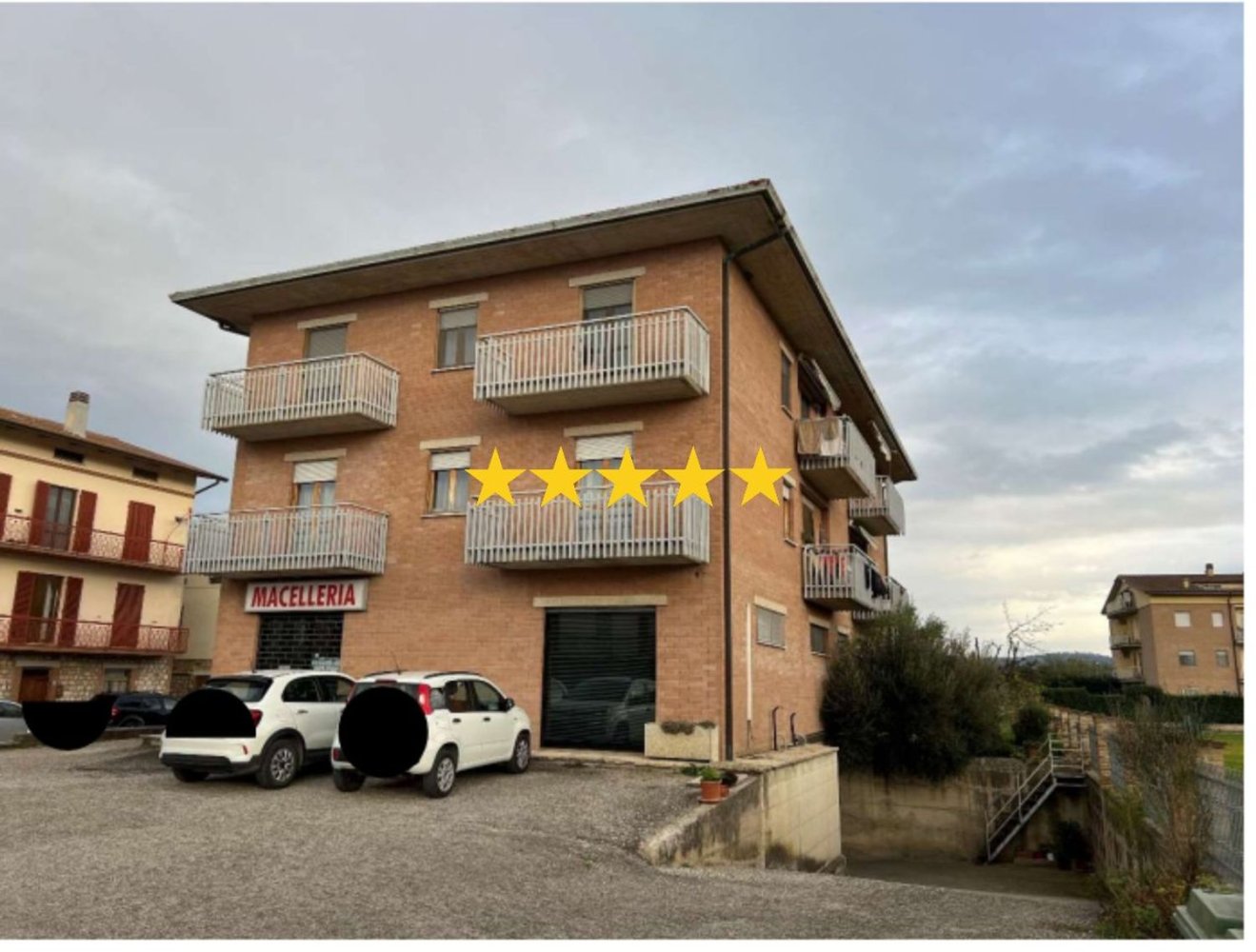 5 bedrooms Apartment in Marsciano, Italy No. 327893