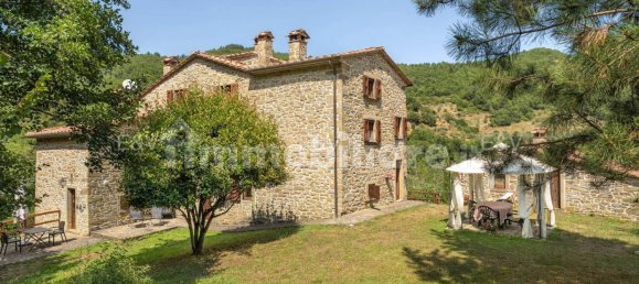 2 bedrooms House in Talla, Italy No. 274164 4