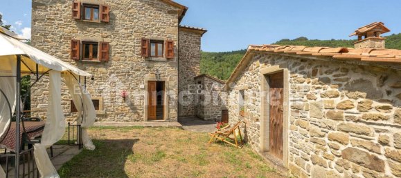 2 bedrooms House in Talla, Italy No. 274164 3