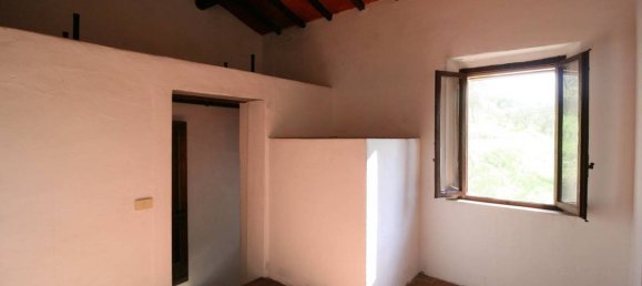 2 Schlafzimmer Haus in Lamporecchio, Italy, Nr. 220312 14