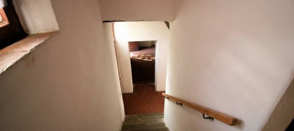 2 Schlafzimmer Haus in Lamporecchio, Italy, Nr. 220312 15