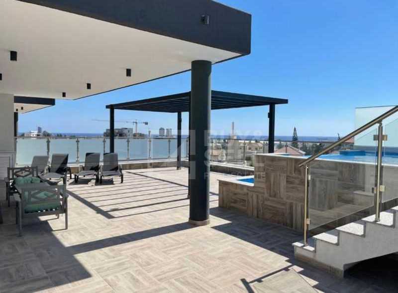 3 bedrooms Penthouse in Germasogeia, Cyprus No. 19272