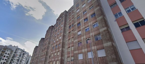 2 bedrooms Commercial property in Rio de Mouro, Portugal No. 216428 3