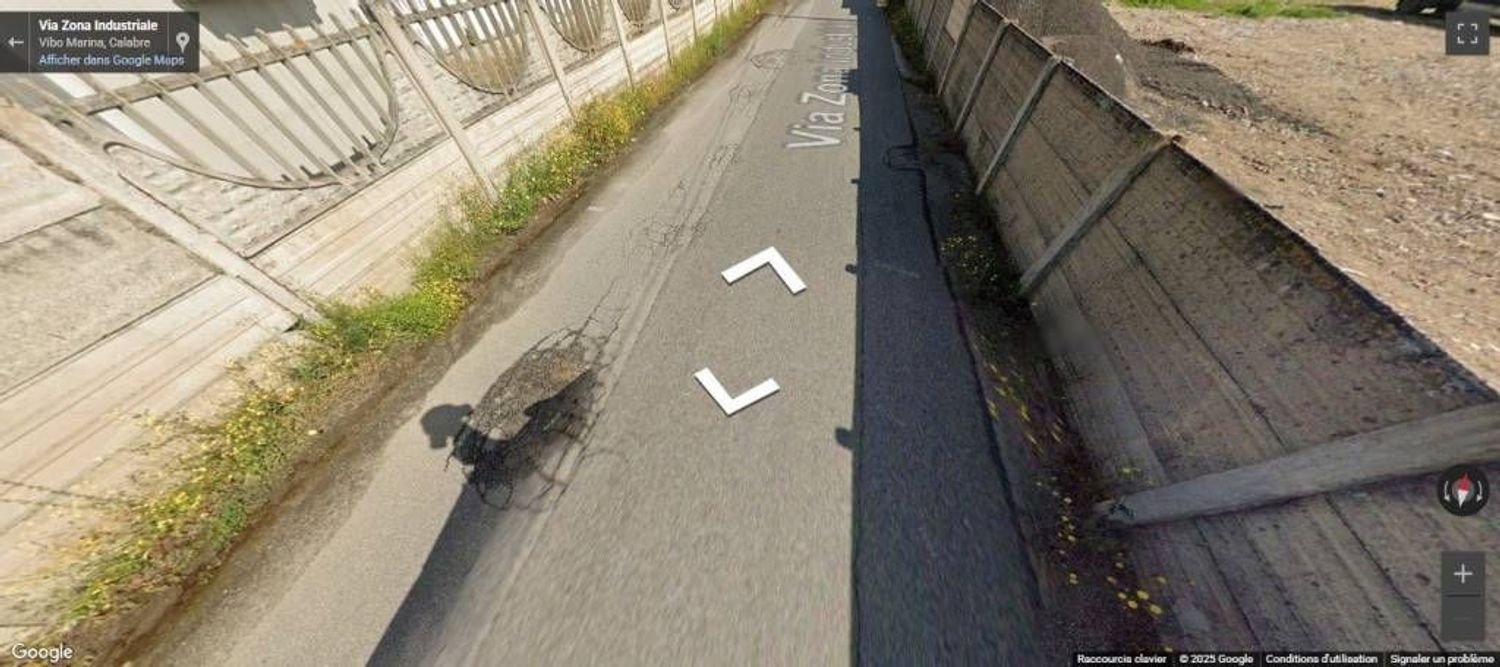 Lagerhaus in Vibo Valentia, Italy 2250m², Nr. 352570