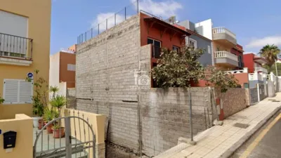  قطعة أرض في Arona, Spain 143متر مربع رقم 193047