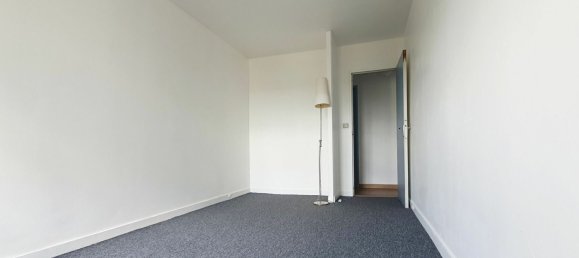 2 bedrooms Apartment in L'Hay-les-Roses, France No. 182235 6