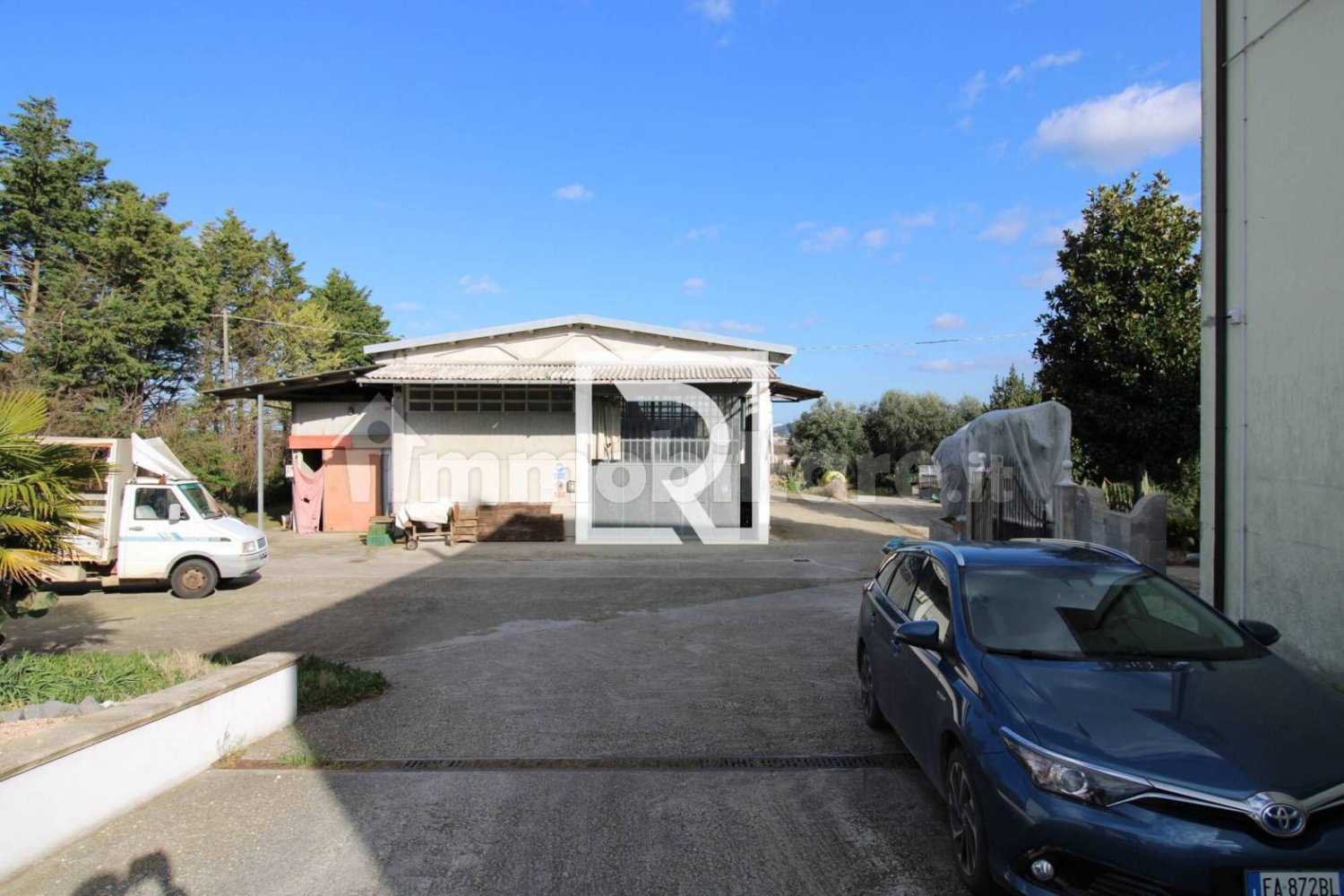 290m² Warehouse in Savignano sul Rubicone, Italy No. 220145