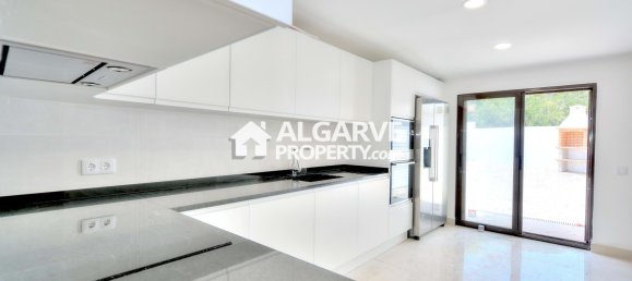 4 bedrooms Villa in Albufeira, Portugal No. 124869 4