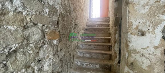 4 rooms House in Chiaramonte Gulfi, Italy No. 261345 12