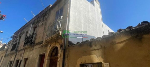 4 rooms House in Chiaramonte Gulfi, Italy No. 261345 21