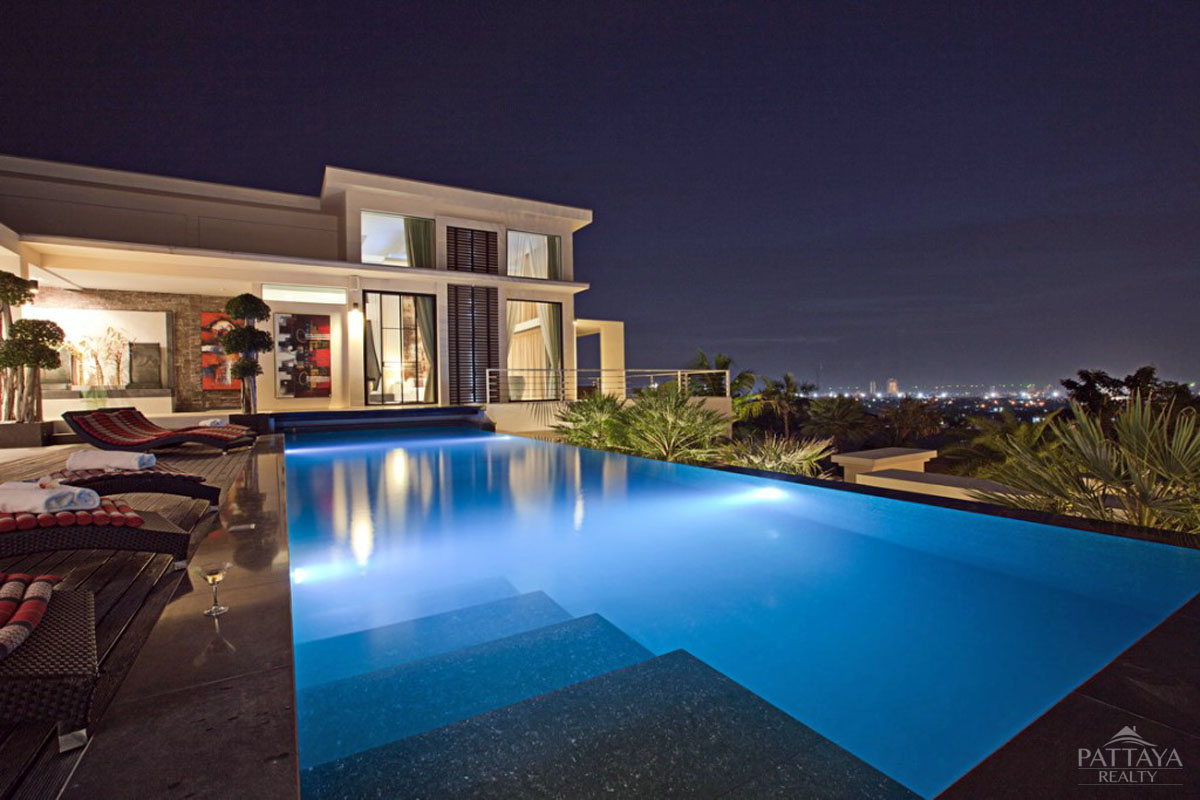 4 bedrooms Cafe / restaurant in Pattaya, Thailand No. 1432