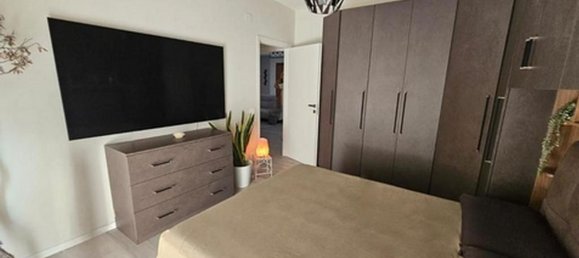 6 غرف نوم منزل ذو طابقين في Osimo, Italy رقم 314548 23