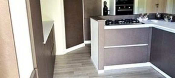 6 غرف نوم منزل ذو طابقين في Osimo, Italy رقم 314548 16