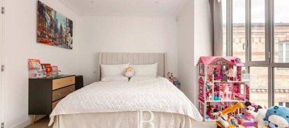 3 غرف نوم منزل ذو طابقين في Paris, France رقم 188372 11