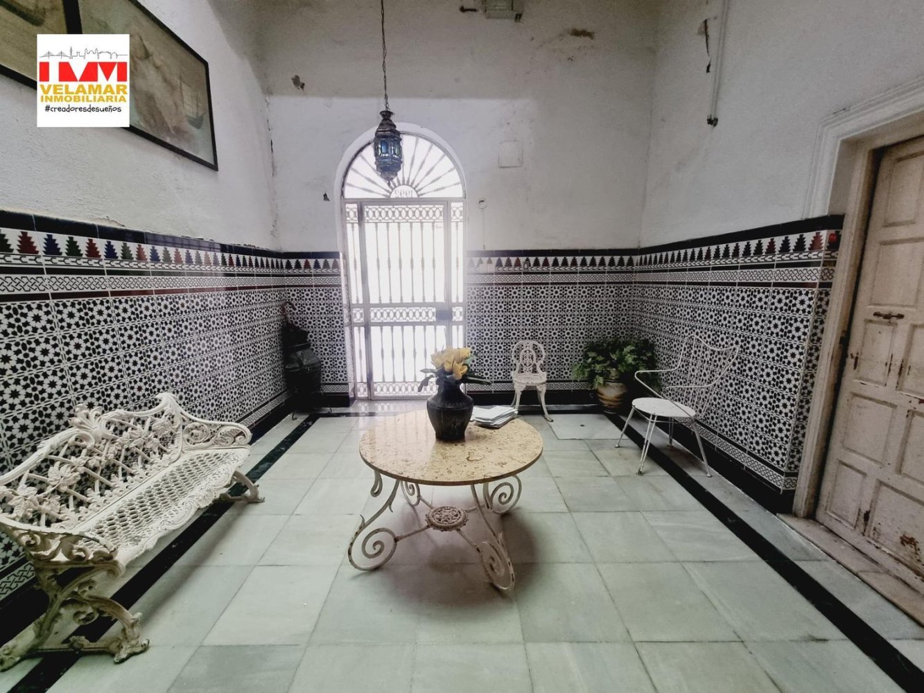 459m² Building in Cadiz, Spain No. 148077