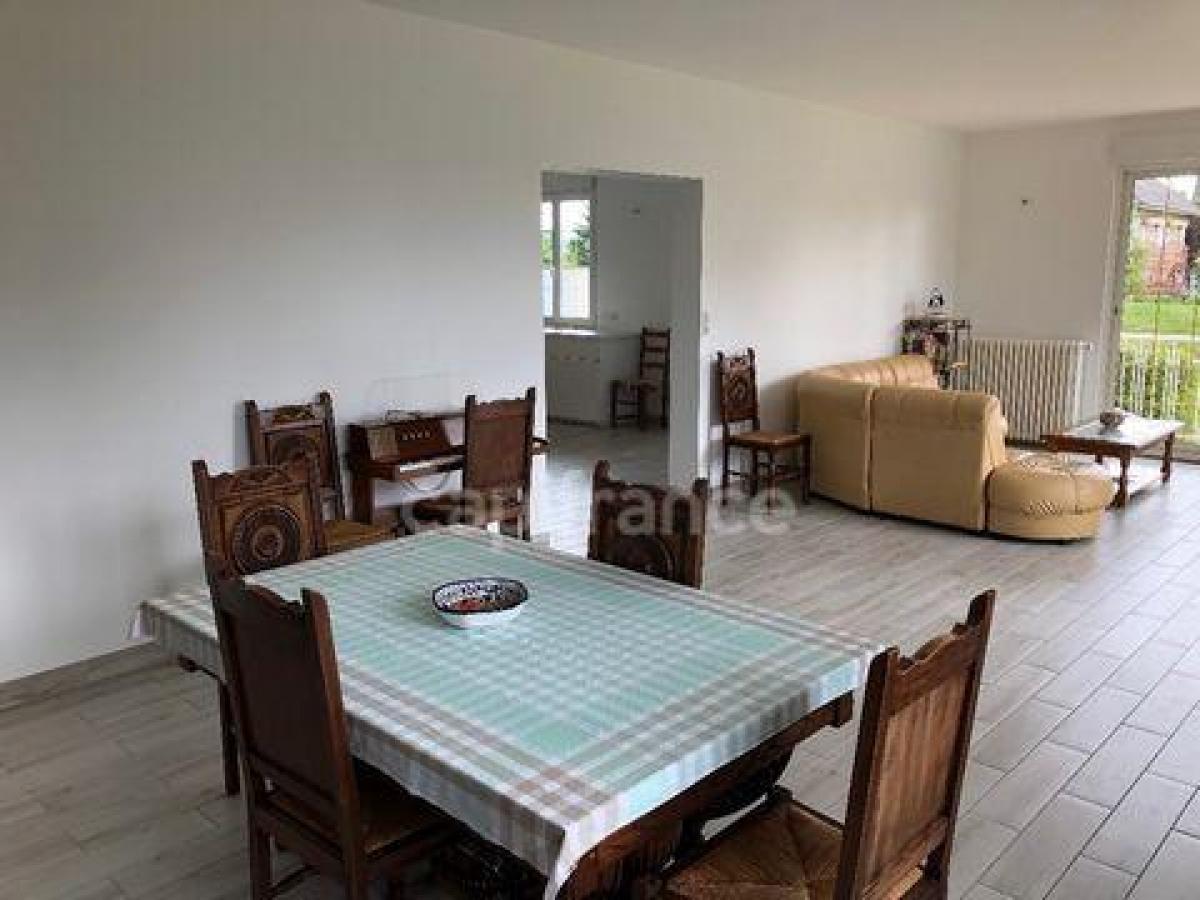 5 bedrooms House in Vire, France No. 32737