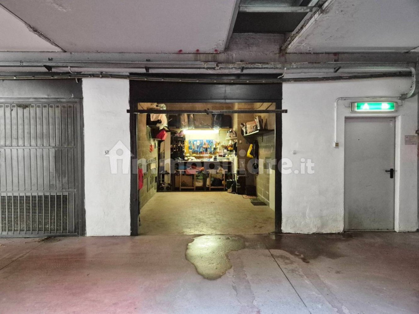 18m² Garage in Bologna, Italy No. 122827