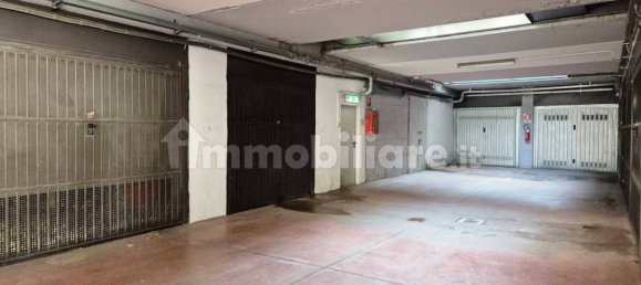 18m² Garage in Bologna, Italy No. 122827 11