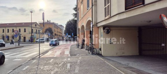 18m² Garage in Bologna, Italy No. 122827 18