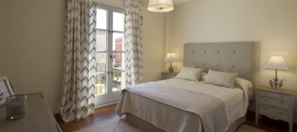 4 bedrooms Villa in Cadiz, Spain No. 29374 7