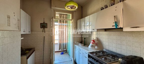 4 bedrooms Apartment in Brescia, Italy No. 364294 8