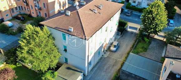 4 bedrooms Apartment in Brescia, Italy No. 364294 38