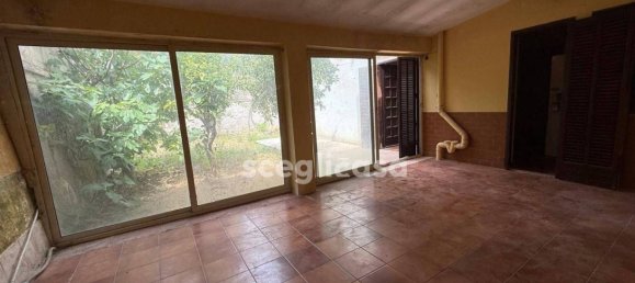 4 bedrooms Villa in Carini, Italy No. 375118 18