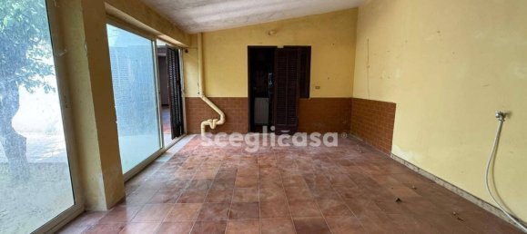 4 bedrooms Villa in Carini, Italy No. 375118 17