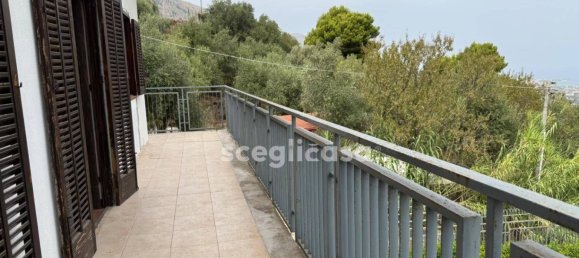 4 bedrooms Villa in Carini, Italy No. 375118 20