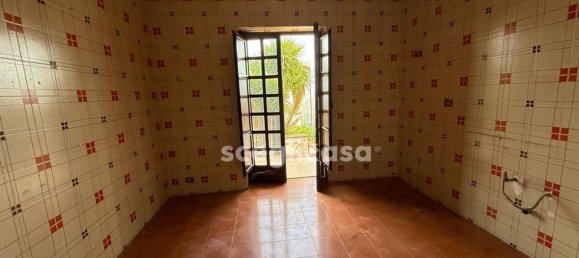 4 bedrooms Villa in Carini, Italy No. 375118 6