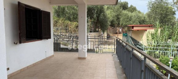 4 bedrooms Villa in Carini, Italy No. 375118 19