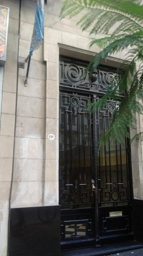 300m² Office in Buenos Aires, Argentina No. 104991