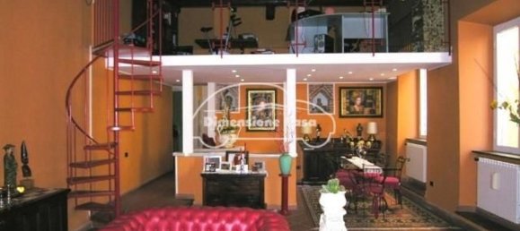 7 rooms Apartment in Lucca, Italy No. 11962 2