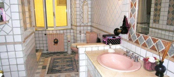 7 rooms Apartment in Lucca, Italy No. 11962 19