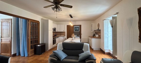 Замки и поместья с 7 спальнями в Байё, Франция № 279730 17