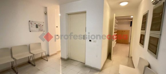 Villa de 6 dormitorios en Segrate, Italy No. 341870 22