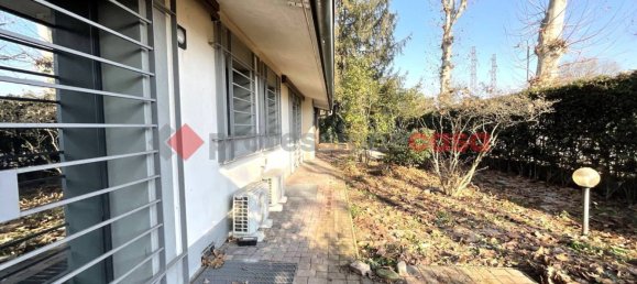 Villa de 6 dormitorios en Segrate, Italy No. 341870 5