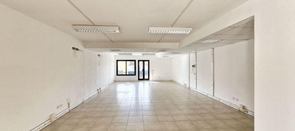 90m² Office in Olbia, Italy No. 372005 2