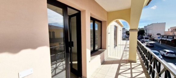 90m² Office in Olbia, Italy No. 372005 5