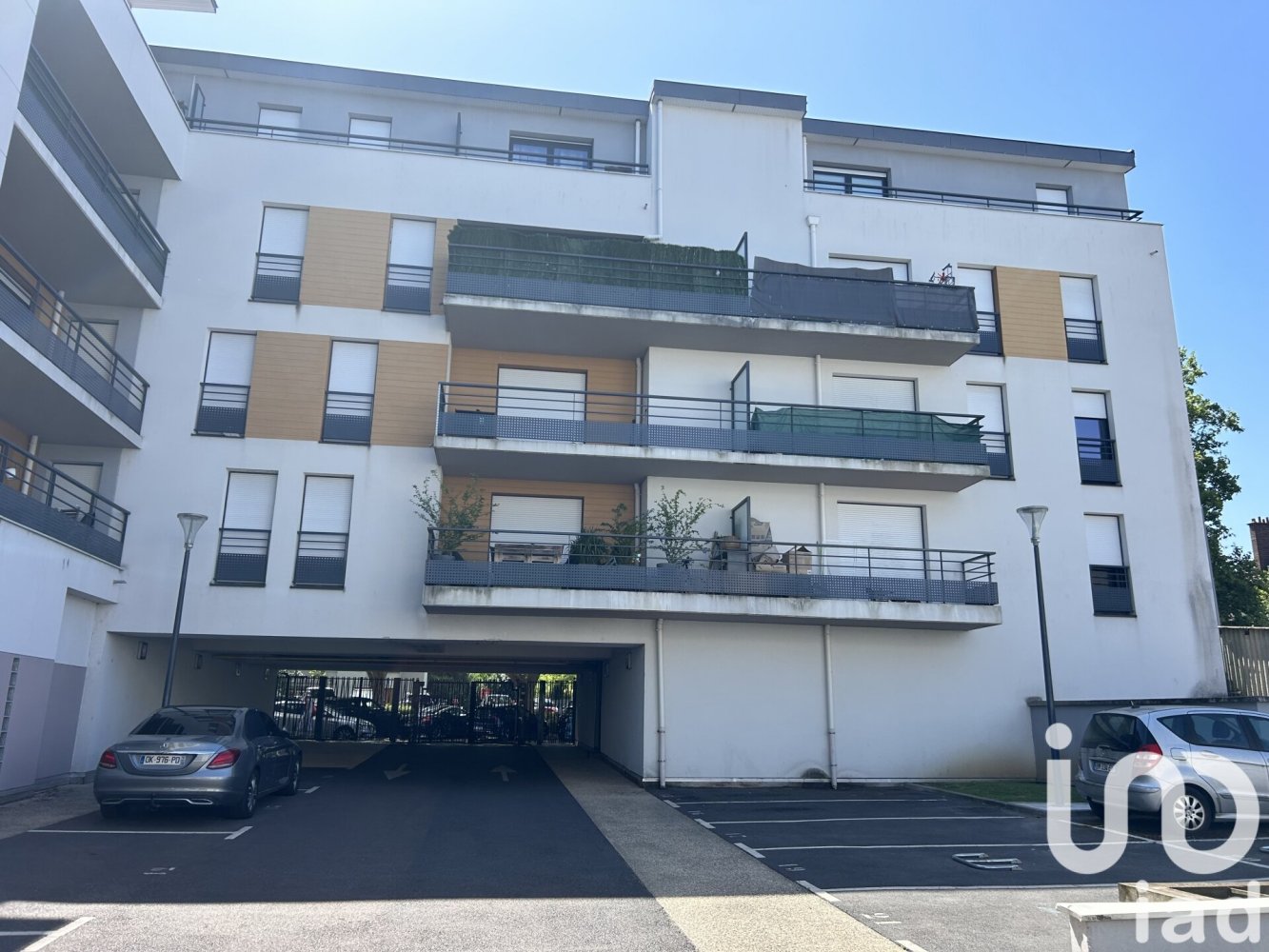 2 bedrooms Apartment in Saint-Ouen-l'Aumone, France No. 345897