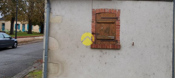 Adosado de 1 dormitorio en Gracay, France No. 212057 5