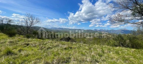 1 room Commercial property in Gualdo Tadino, Italy No. 143921 7