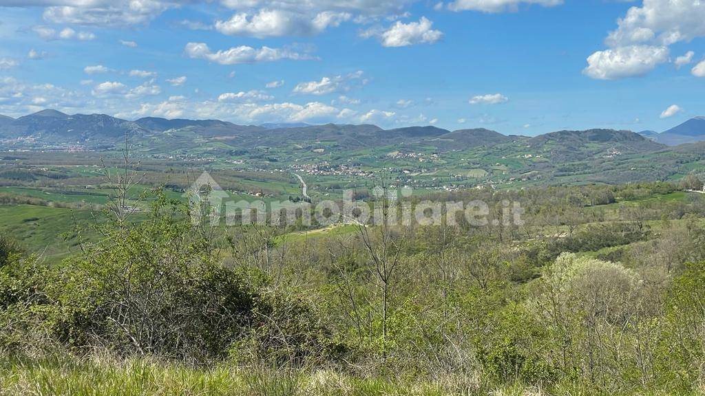 1 room Commercial property in Gualdo Tadino, Italy No. 143921