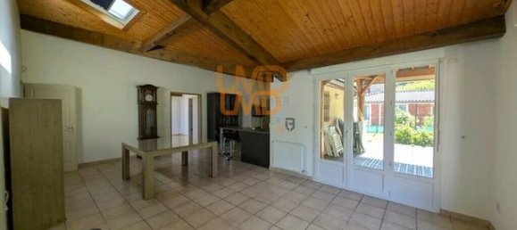 Villa de 3 dormitorios en Aubenas, France No. 304795 5