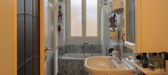 3 rooms Apartment in Turin, Italy No. 121083 13