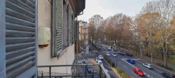 3 rooms Apartment in Turin, Italy No. 121083 17