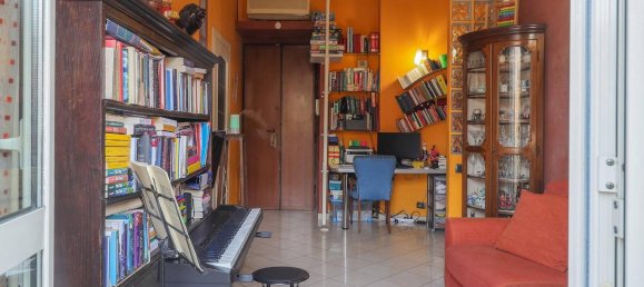 3 rooms Apartment in Turin, Italy No. 121083 5