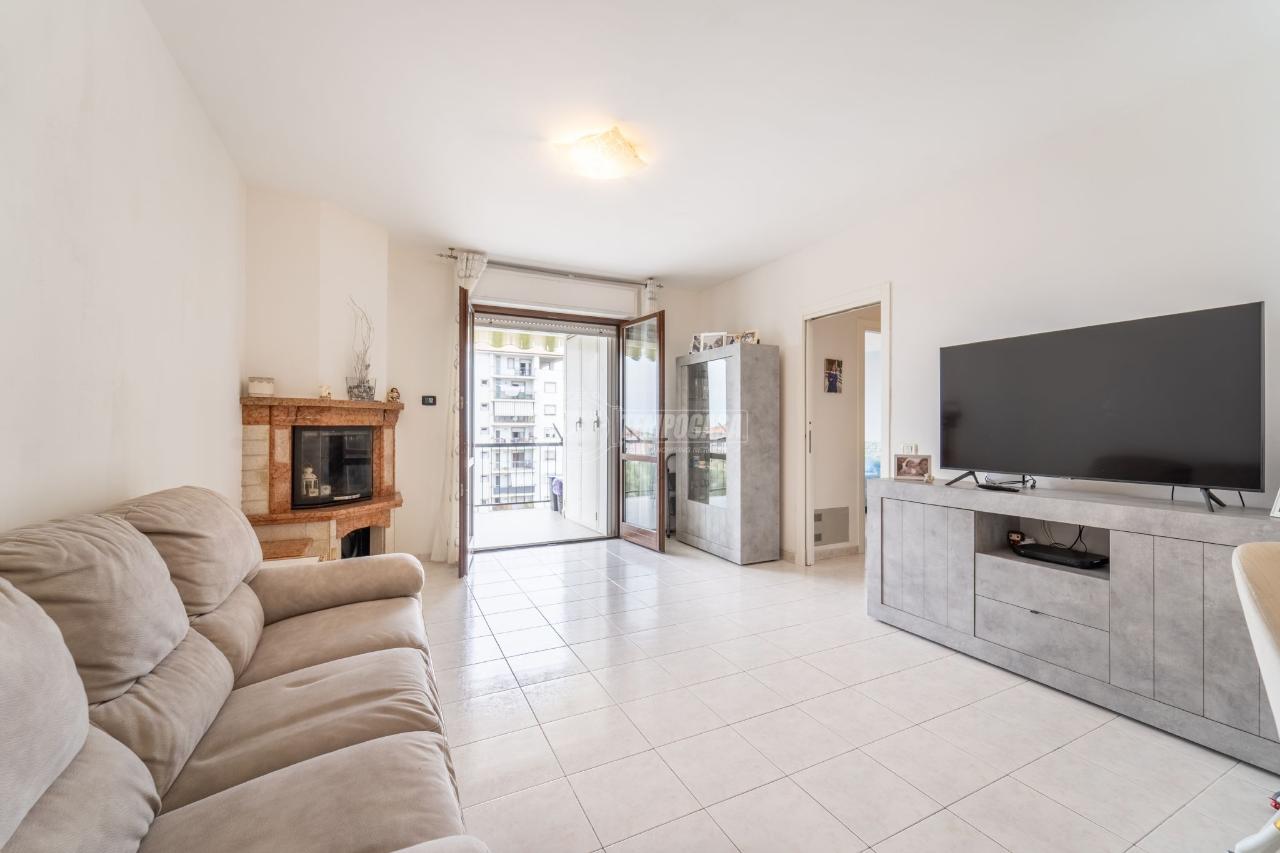 Квартира с 3 комнатами в Витербо, Италия № 128483