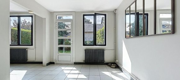 3 bedrooms House in Mont-Saint-Aignan, France No. 356436 2