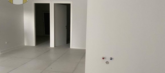 100m² Office in Montebelluna, Italy No. 325378 8